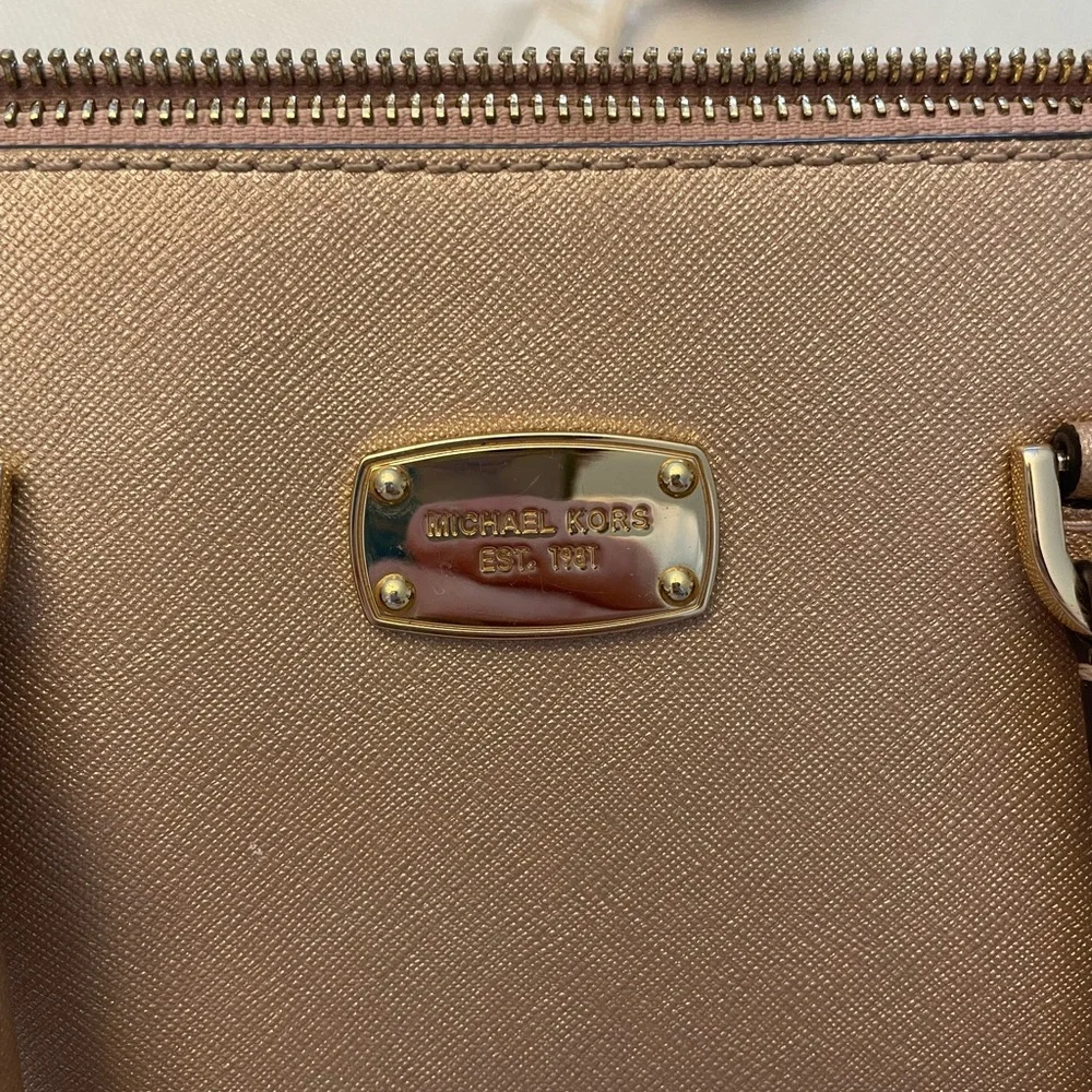 Michael Kors Cindy Leather Dome Satchel - Picture 2 of 7